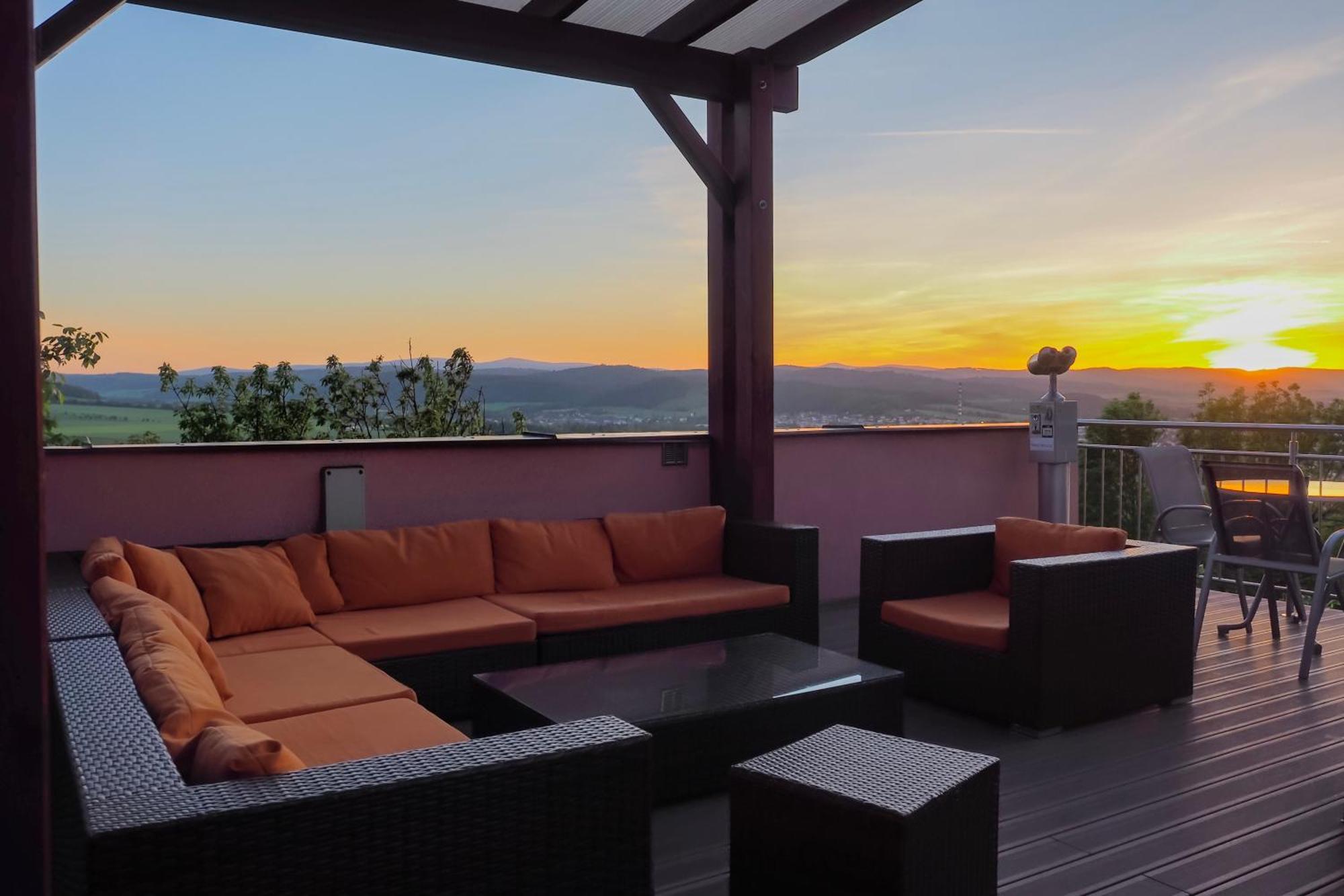 Hotel Cvilin Krnov Luaran gambar