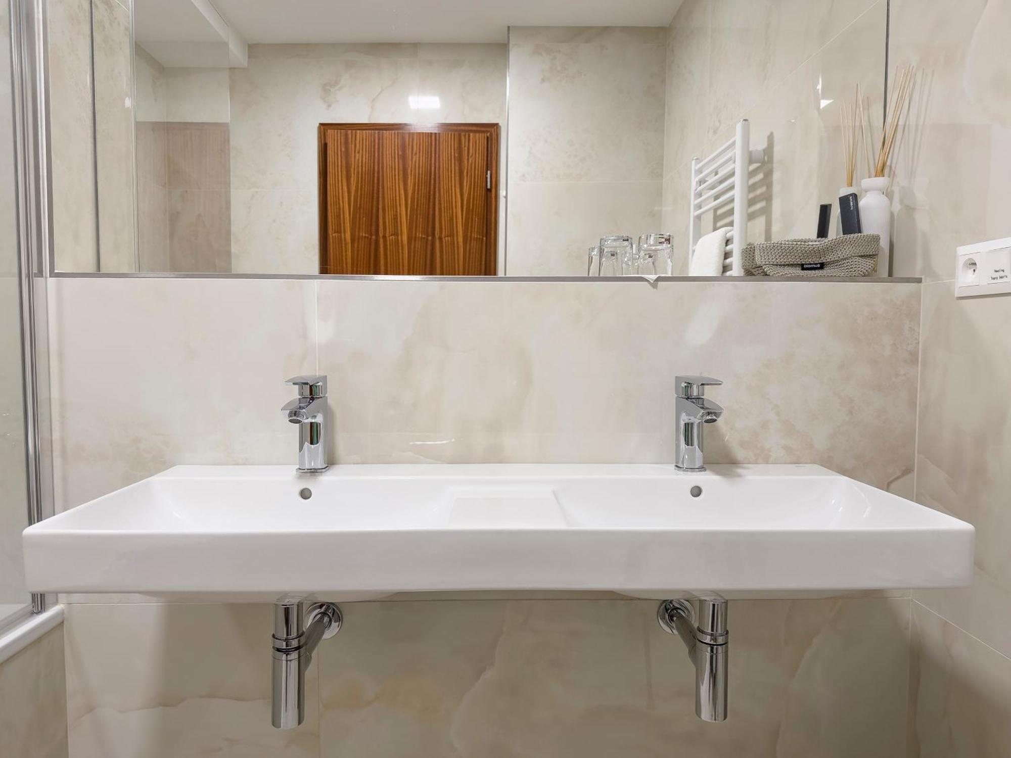 Hotel Cvilin Krnov Luaran gambar